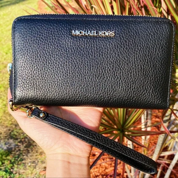 Michael Kors | Bags | Michael Kors Jet Set Travel  display picture 1
